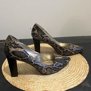 Nygard Animal Print Pump Heel Shoes  Size 10